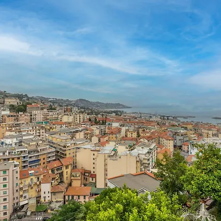 Breathtaking View In Historic Apartamento